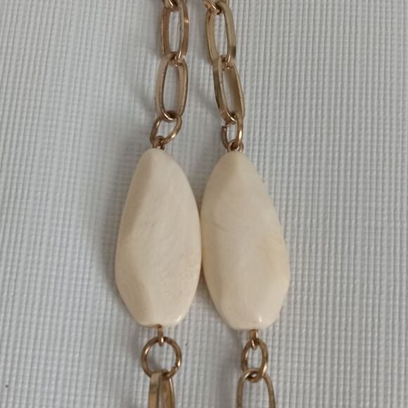 Express Gold Toned & White Alternating Beaded Tassel Pendant Statement Necklace - Picture 8 of 12